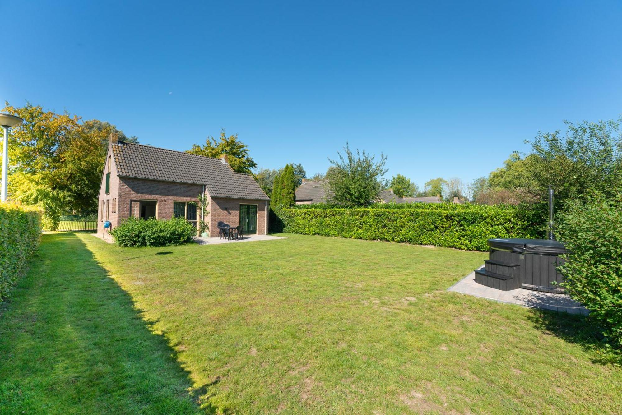 6P Vrijstaand Huis Met Royale Tuin En Hottub Ewijk Exteriér fotografie